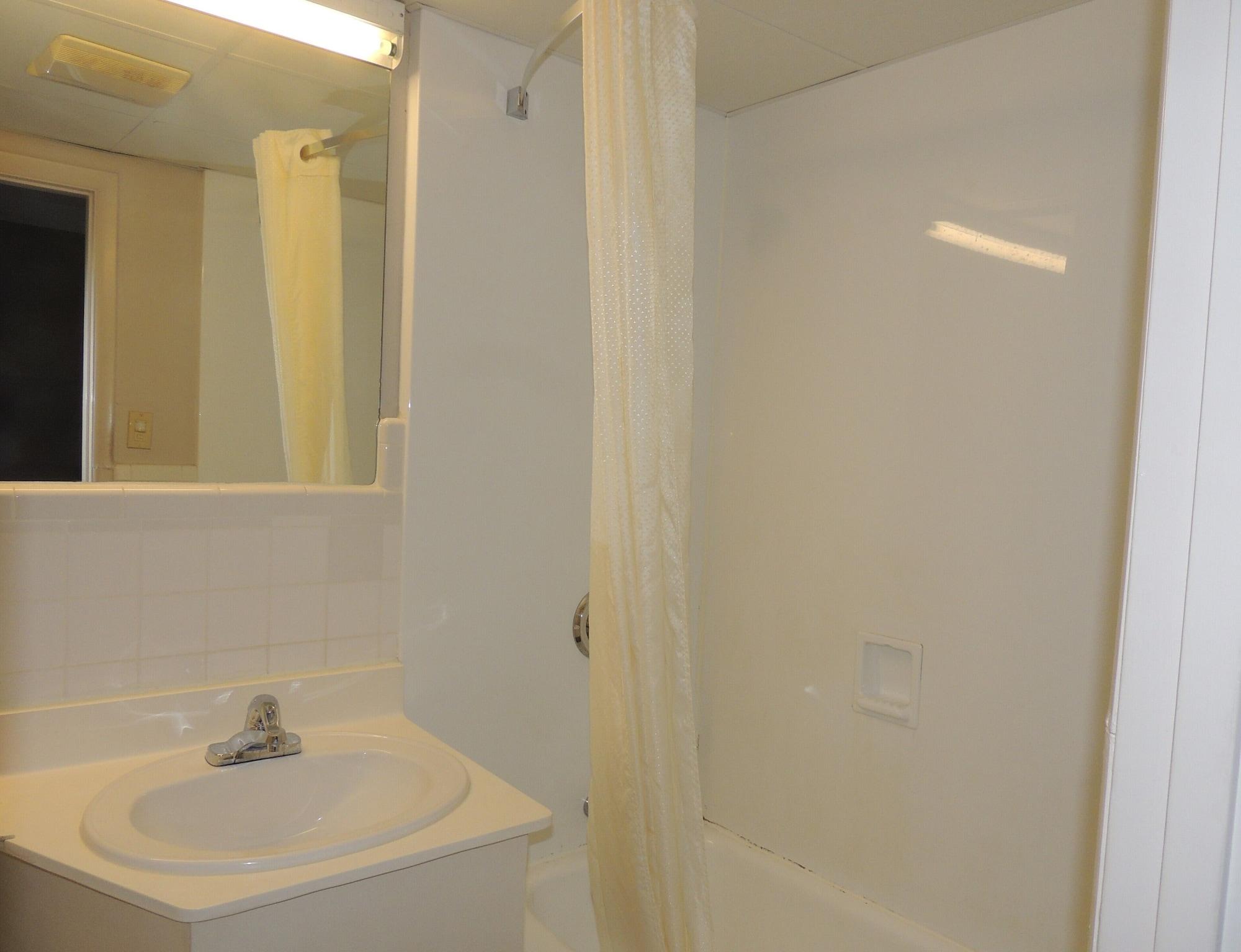 Econo Lodge Dewitt I-90 Zewnętrze zdjęcie