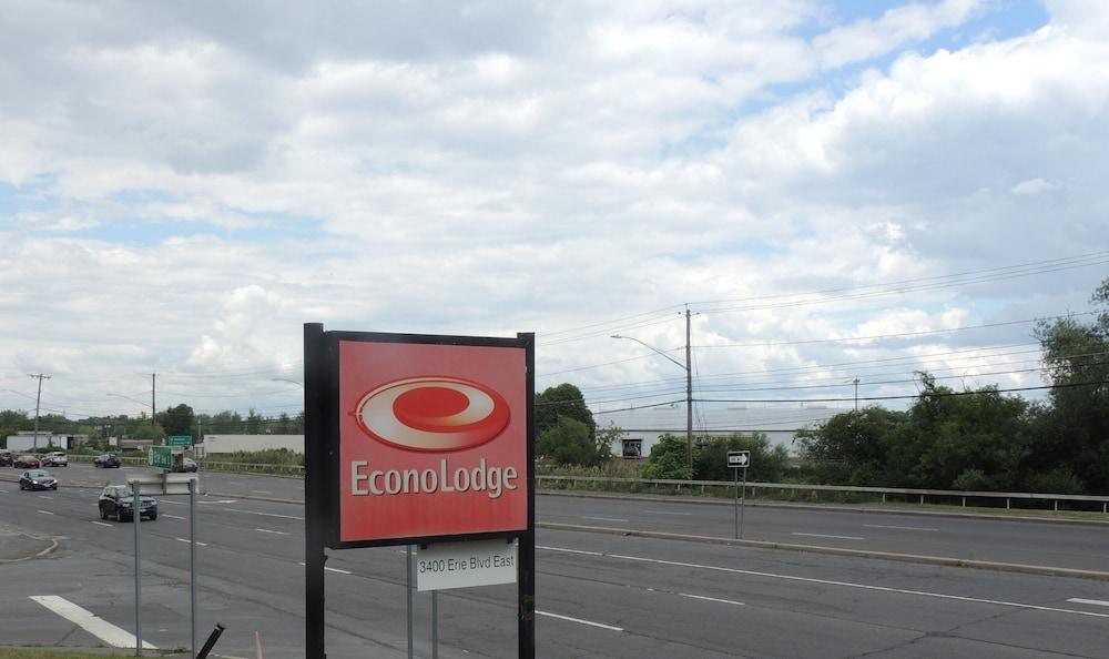 Econo Lodge Dewitt I-90 Zewnętrze zdjęcie
