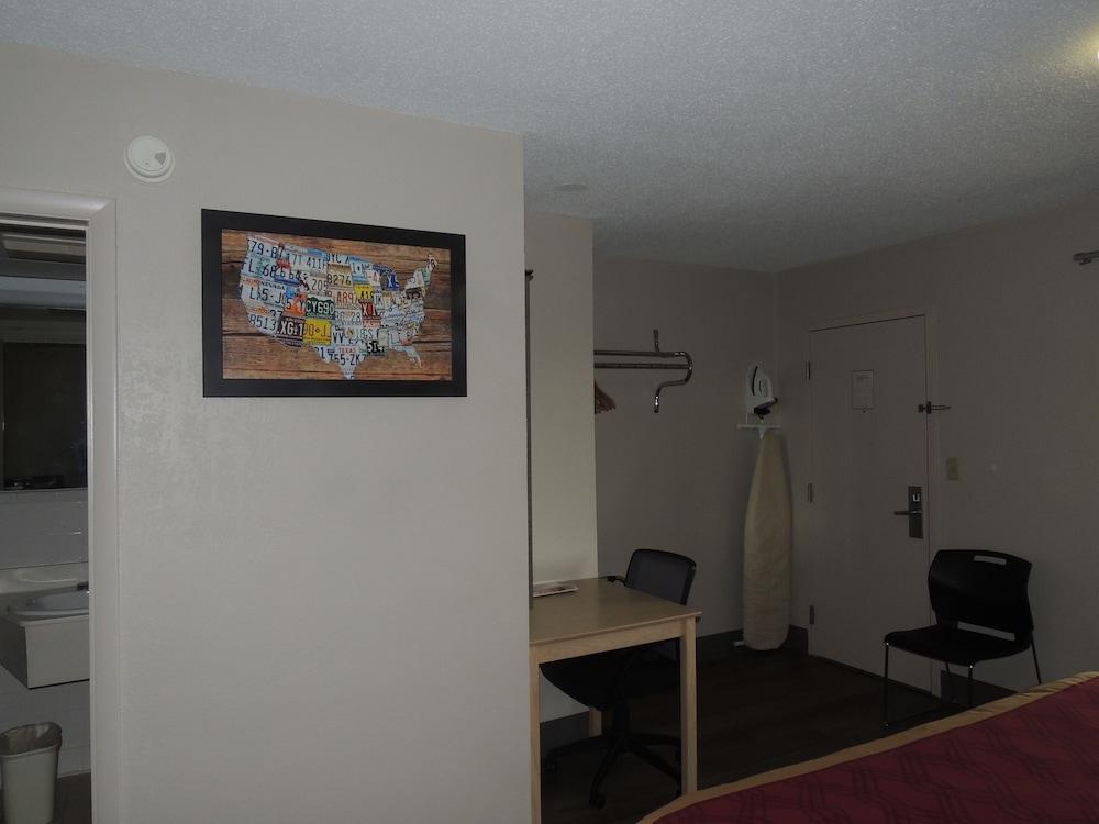 Econo Lodge Dewitt I-90 Zewnętrze zdjęcie