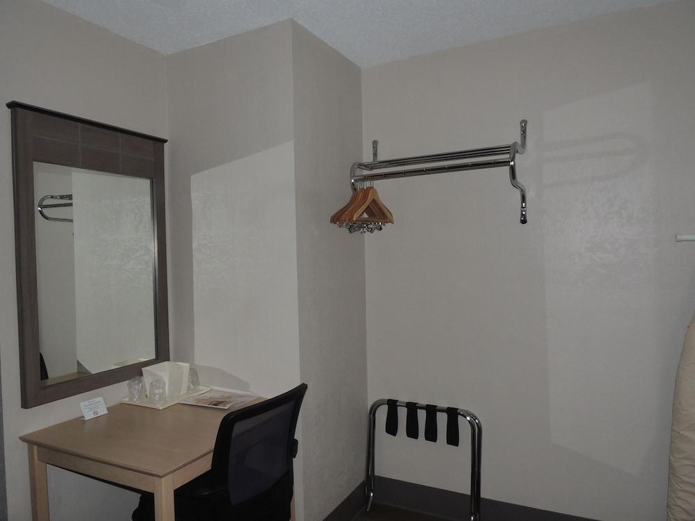 Econo Lodge Dewitt I-90 Zewnętrze zdjęcie