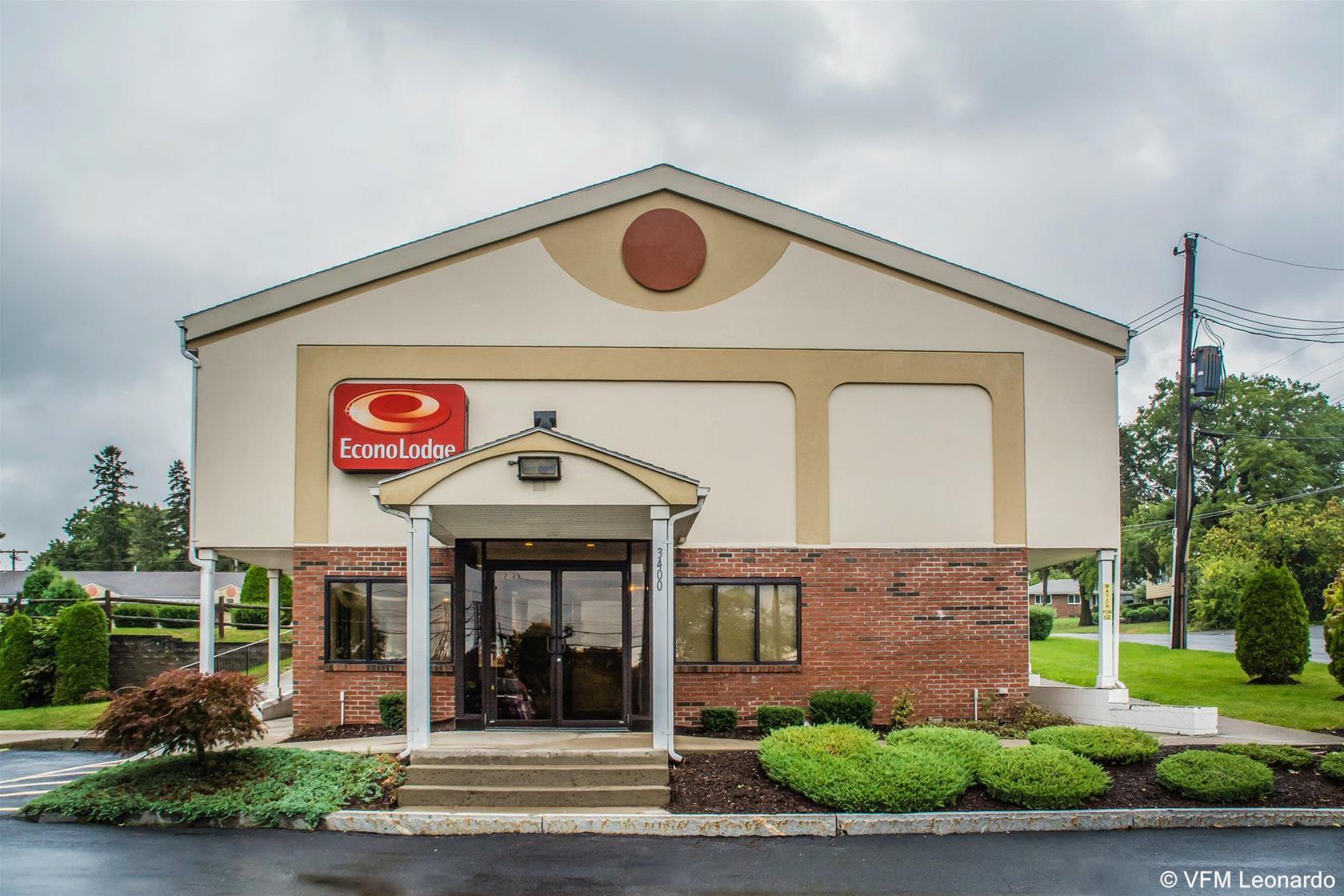Econo Lodge Dewitt I-90 Zewnętrze zdjęcie
