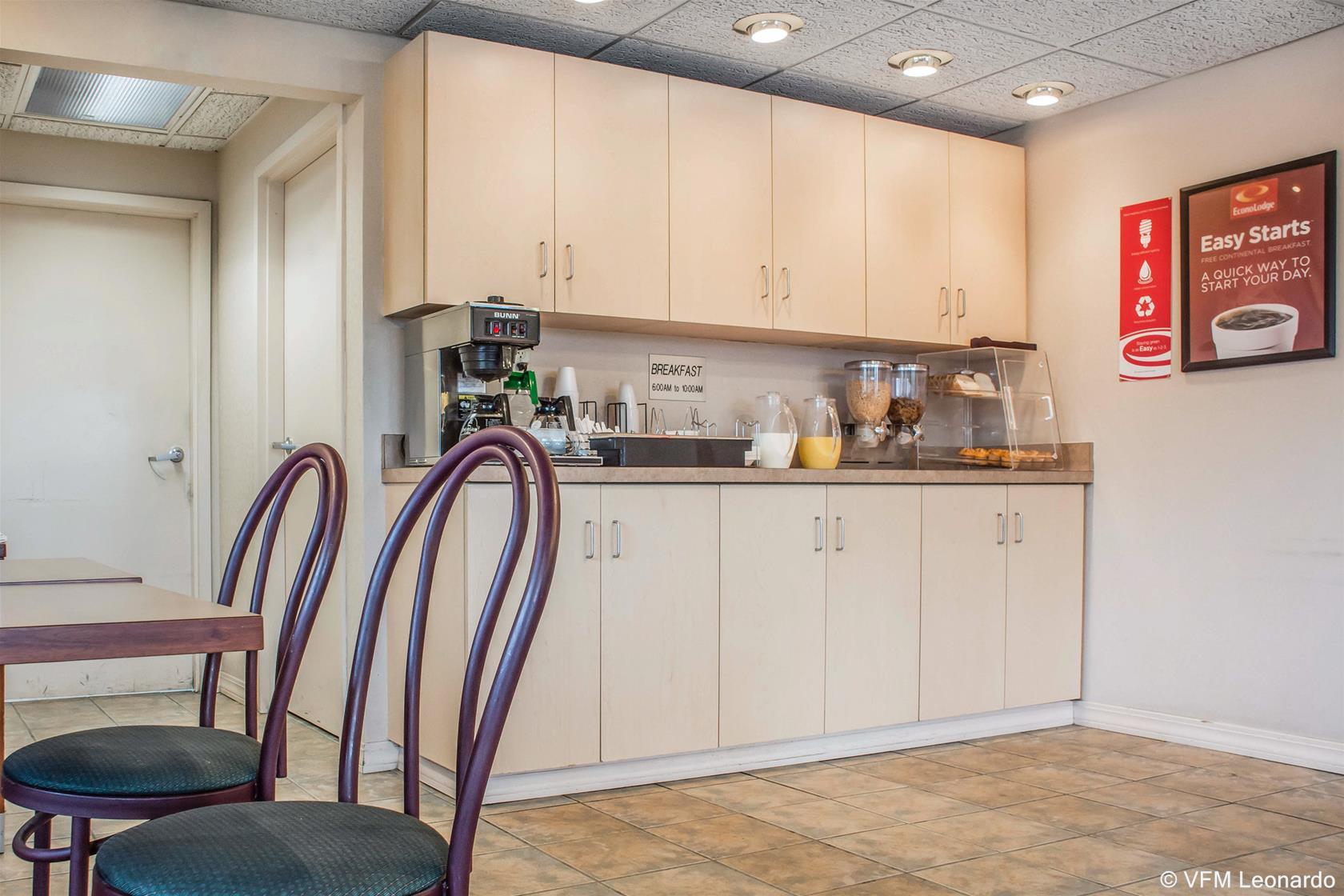 Econo Lodge Dewitt I-90 Zewnętrze zdjęcie