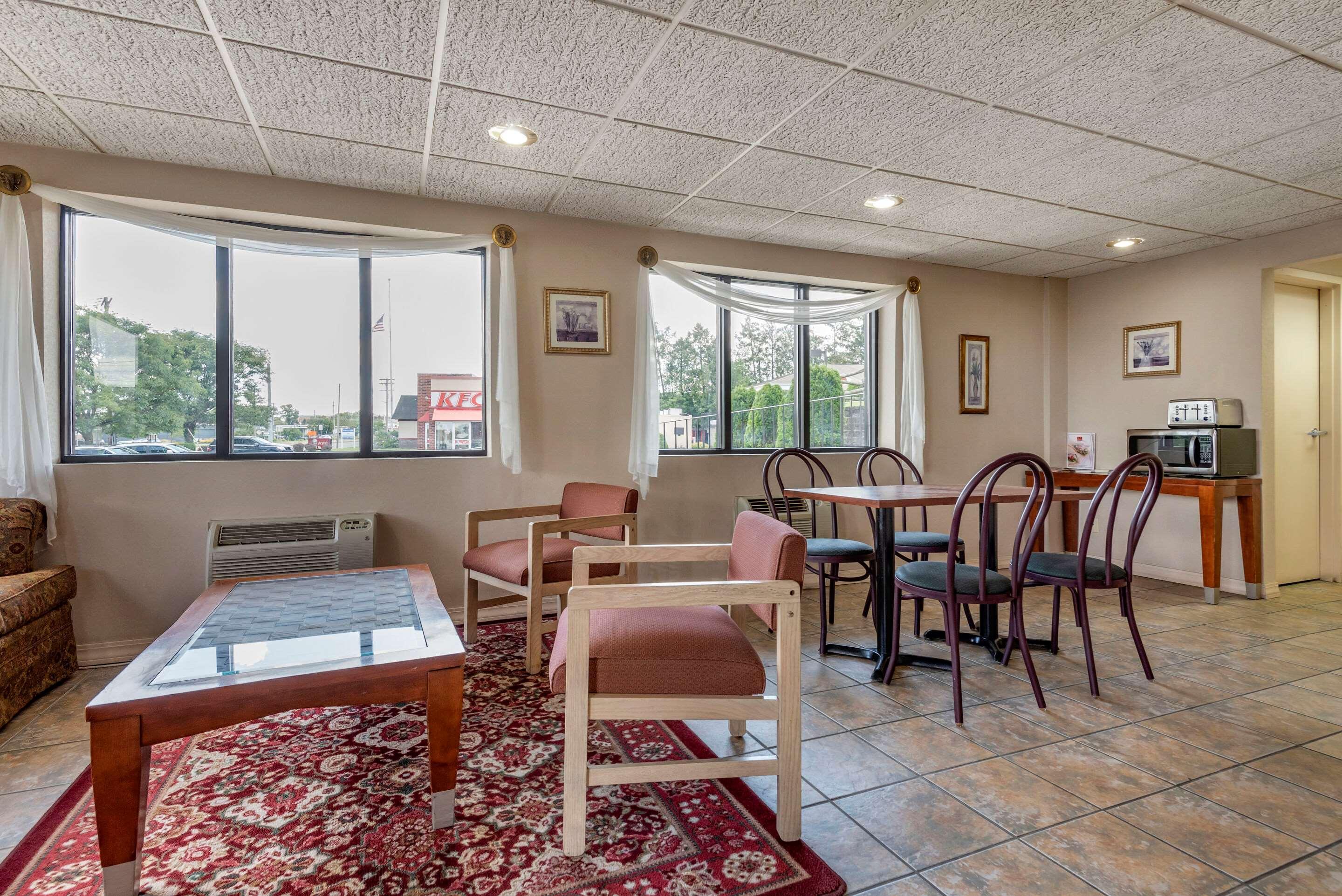 Econo Lodge Dewitt I-90 Zewnętrze zdjęcie