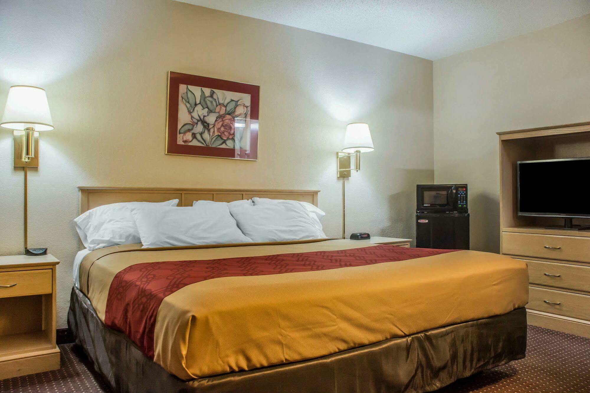 Econo Lodge Dewitt I-90 Zewnętrze zdjęcie